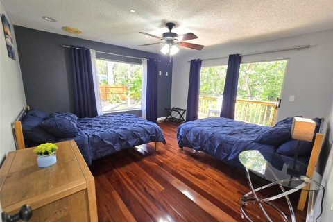 House in Lutz, Florida 3 bedrooms, 128.76 sq.m. № 2324534 - photo 19
