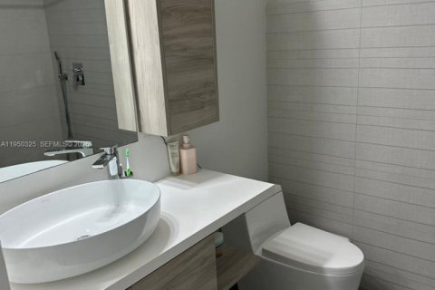 Купить таунхаус в Дорал, Флорида 4 спальни, 175.96м2, № 2008662 - фото 4