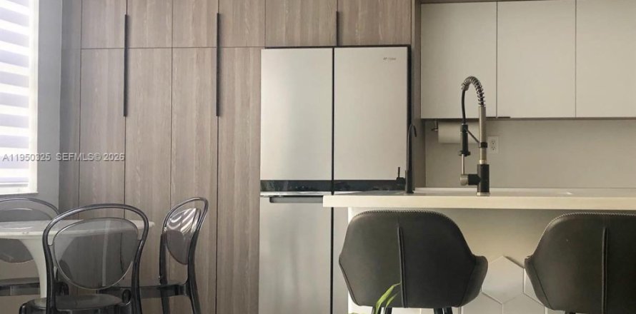 Таунхаус в Дорал, Флорида 4 спальни, 175.96м2 № 2008662