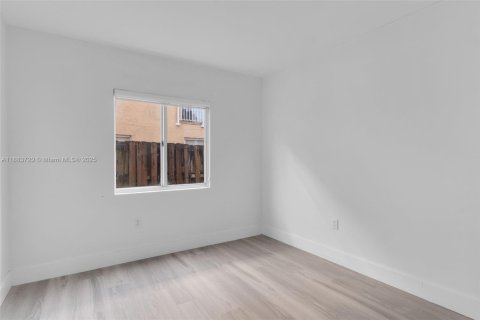 Copropriété à louer à Miami, Floride: 3 chambres, 101.26 m2 № 1929862 - photo 15