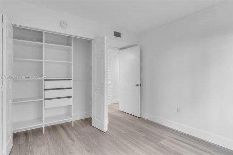 Copropriété à louer à Miami, Floride: 3 chambres, 101.26 m2 № 1929862 - photo 16