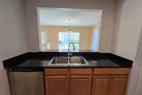 Touwnhouse à louer à Valrico, Floride: 3 chambres, 130.81 m2 № 2431111 - photo 5