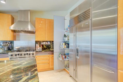 House in Riviera Beach, Florida 3 bedrooms, 247.31 sq.m. № 2190062 - photo 21