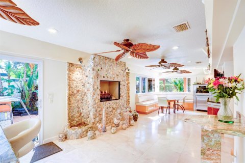 House in Riviera Beach, Florida 3 bedrooms, 247.31 sq.m. № 2190062 - photo 30