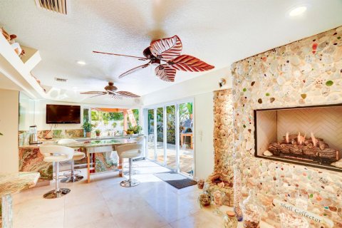 House in Riviera Beach, Florida 3 bedrooms, 247.31 sq.m. № 2190062 - photo 28