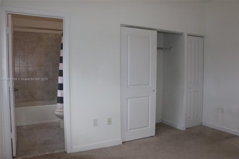 Adosado en alquiler en Homestead, Florida, 3 dormitorios, 130.81 m2 № 1932976 - foto 16