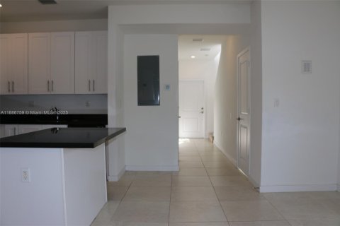 Adosado en alquiler en Homestead, Florida, 3 dormitorios, 130.81 m2 № 1932976 - foto 11