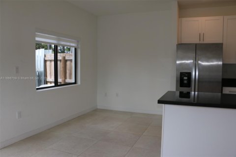 Adosado en alquiler en Homestead, Florida, 3 dormitorios, 130.81 m2 № 1932976 - foto 10