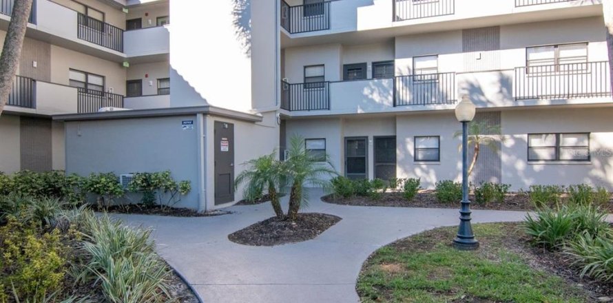 Condominio en Clearwater, Florida, 2 dormitorios № 2101351