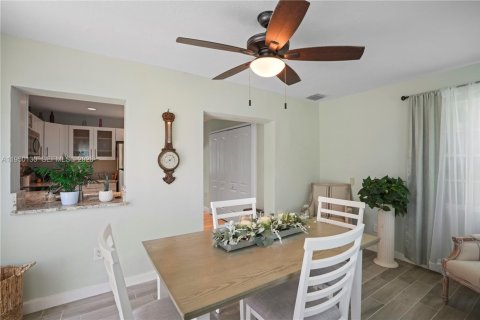 House in Boynton Beach, Florida 1 bedroom, 94.02 sq.m. № 2006641 - photo 11