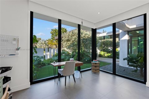 Villa ou maison à vendre à Pinecrest, Floride: 5 chambres, 565.87 m2 № 1939671 - photo 27