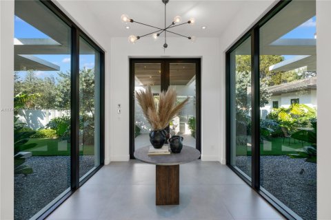 Villa ou maison à vendre à Pinecrest, Floride: 5 chambres, 565.87 m2 № 1939671 - photo 11