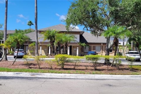 Condo in Tampa, Florida, 2 bedrooms № 2227933 - photo 8