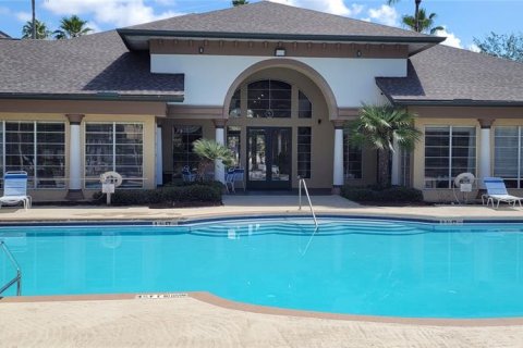 Condo in Tampa, Florida, 2 bedrooms № 2227933 - photo 9