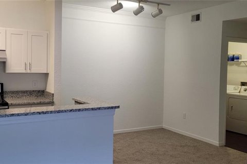 Condo in Tampa, Florida, 2 bedrooms № 2227933 - photo 4