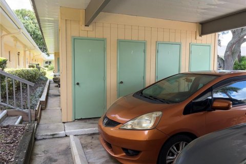 Casa en venta en Clearwater, Florida, 2 dormitorios, 86.86 m2 № 2387710 - foto 2
