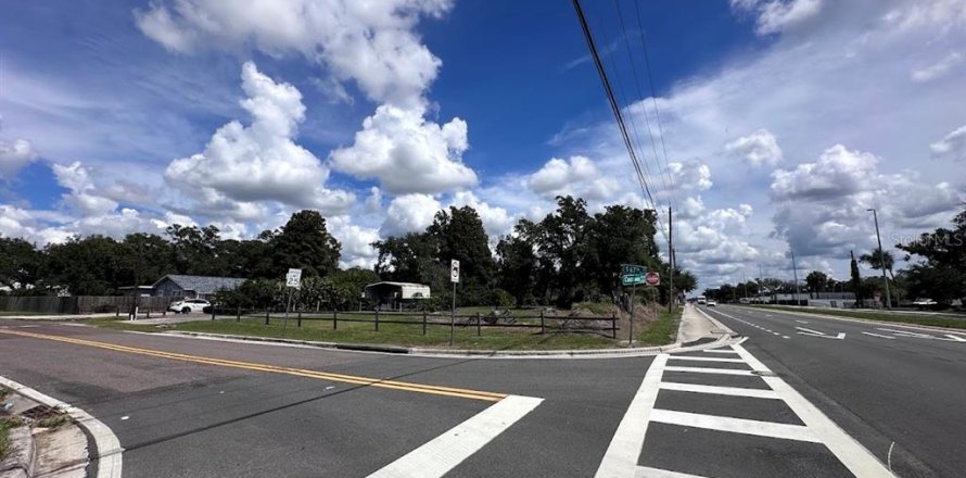 Propiedad comercial en Tampa, Florida 168.62 m2 № 2432795