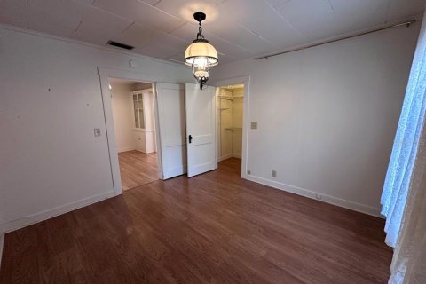 Propiedad comercial en venta en Tampa, Florida, 168.62 m2 № 2432795 - foto 28