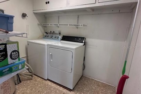 Propiedad comercial en venta en Tampa, Florida, 168.62 m2 № 2432795 - foto 13