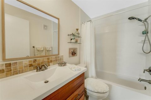 Condo in Seminole, Florida, 2 bedrooms  № 1509395 - photo 29