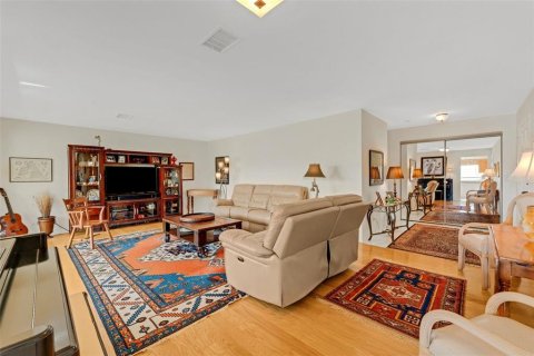Condo in Seminole, Florida, 2 bedrooms  № 1509395 - photo 21