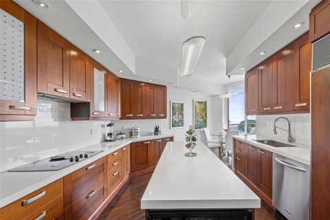 Copropriété à vendre à Coral Gables, Floride: 3 chambres, 294.04 m2 № 2368434 - photo 11