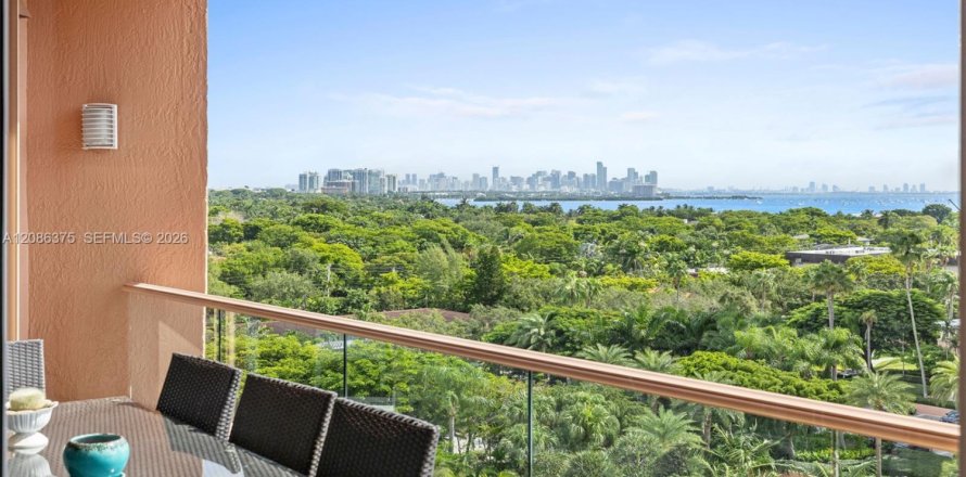 Condo à Coral Gables, Floride, 3 chambres  № 2368434