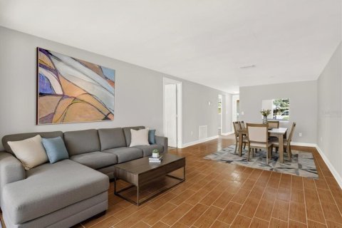 Condo in New Port Richey, Florida, 2 bedrooms  № 2095411 - photo 9