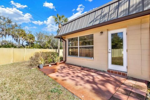 Condo in New Port Richey, Florida, 2 bedrooms  № 2095411 - photo 23
