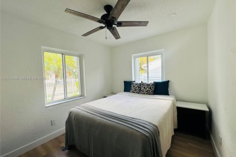 Villa ou maison à vendre à Miami, Floride: 3 chambres, 114.36 m2 № 2439370 - photo 14
