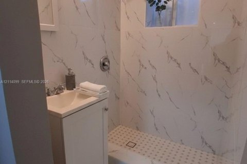 Villa ou maison à vendre à Miami, Floride: 3 chambres, 114.36 m2 № 2439370 - photo 7