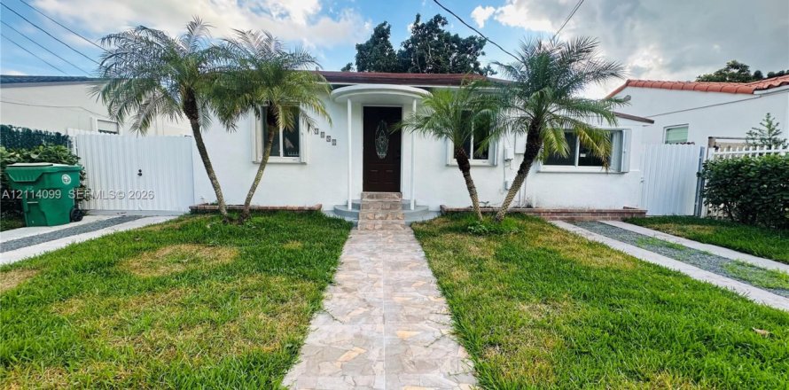 Villa ou maison à Miami, Floride 3 chambres, 114.36 m2 № 2439370