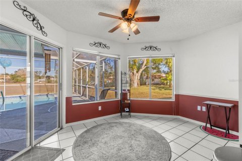 Villa ou maison à vendre à Spring Hill, Floride: 2 chambres, 145.67 m2 № 1751949 - photo 18