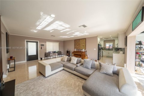 Casa en alquiler en Palmetto Bay, Florida, 4 dormitorios № 2086158 - foto 8