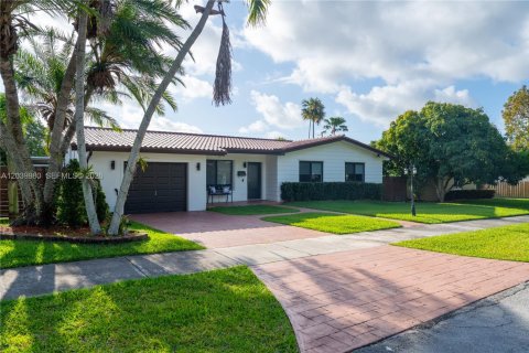 Casa en alquiler en Palmetto Bay, Florida, 4 dormitorios № 2086158 - foto 2