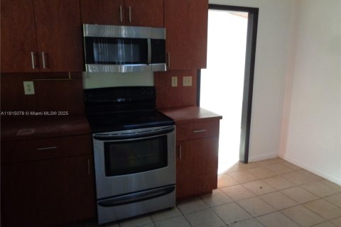 Villa ou maison à louer à Homestead, Floride: 3 chambres, 220.55 m2 № 1971240 - photo 19