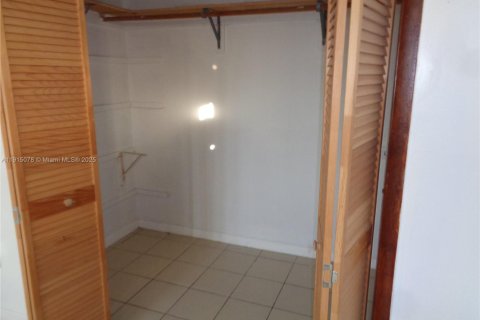 Villa ou maison à louer à Homestead, Floride: 3 chambres, 220.55 m2 № 1971240 - photo 29