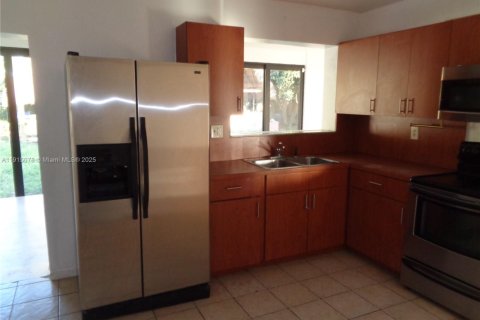 Villa ou maison à louer à Homestead, Floride: 3 chambres, 220.55 m2 № 1971240 - photo 17