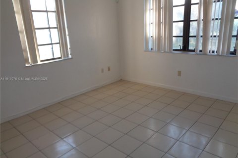 Villa ou maison à louer à Homestead, Floride: 3 chambres, 220.55 m2 № 1971240 - photo 28