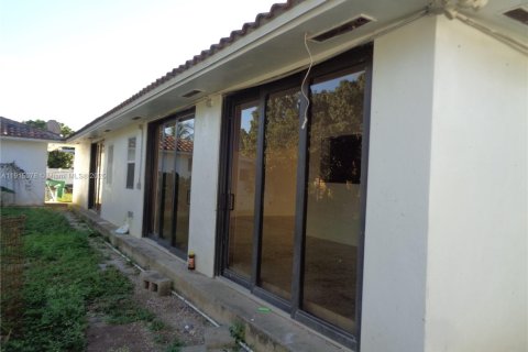 Villa ou maison à louer à Homestead, Floride: 3 chambres, 220.55 m2 № 1971240 - photo 4