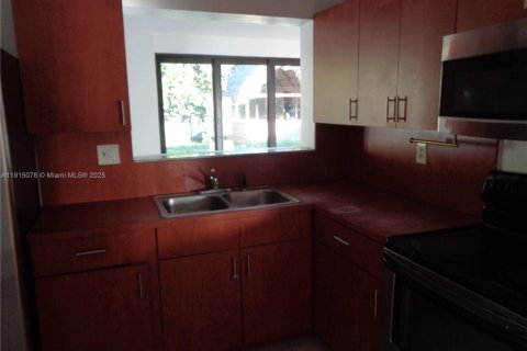 Villa ou maison à louer à Homestead, Floride: 3 chambres, 220.55 m2 № 1971240 - photo 18