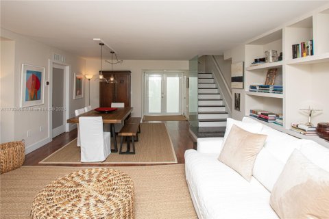 Adosado en alquiler en Key Biscayne, Florida, 2 dormitorios, 167.22 m2 № 1959037 - foto 6