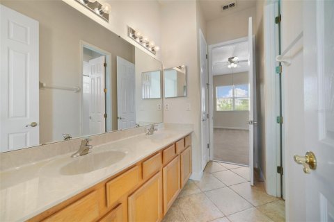House in Four Corners, Florida 4 bedrooms, 213.3 sq.m. № 1751052 - photo 19