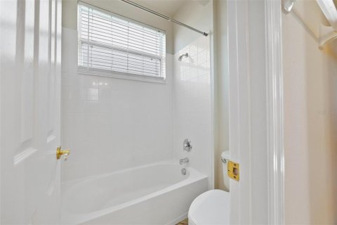House in Four Corners, Florida 4 bedrooms, 213.3 sq.m. № 1751052 - photo 18