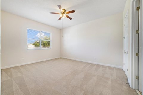 House in Four Corners, Florida 4 bedrooms, 213.3 sq.m. № 1751052 - photo 21