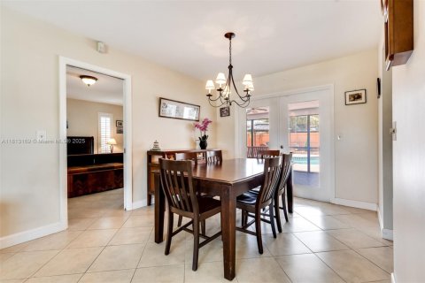 House in Palm Beach Gardens, Florida 3 bedrooms, 165.09 sq.m. № 1770349 - photo 12