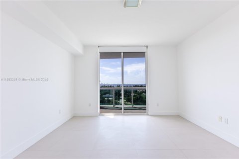 Снять в аренду кондоминиум в Норт-Бей-Виллидж, Флорида 3 спальни, 144.18м2, № 1946360 - фото 20