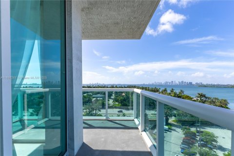 Снять в аренду кондоминиум в Норт-Бей-Виллидж, Флорида 3 спальни, 144.18м2, № 1946360 - фото 5