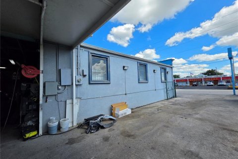 Commercial property in Fort Myers, Florida 111.48 sq.m. № 2430904 - photo 20