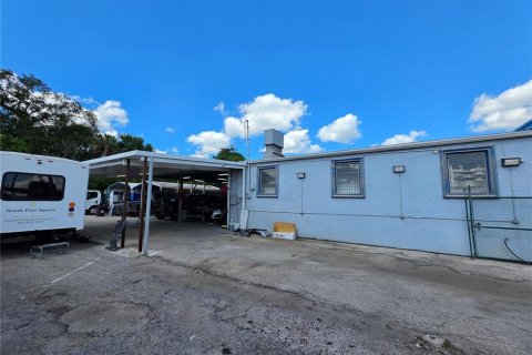 Commercial property in Fort Myers, Florida 111.48 sq.m. № 2430904 - photo 21